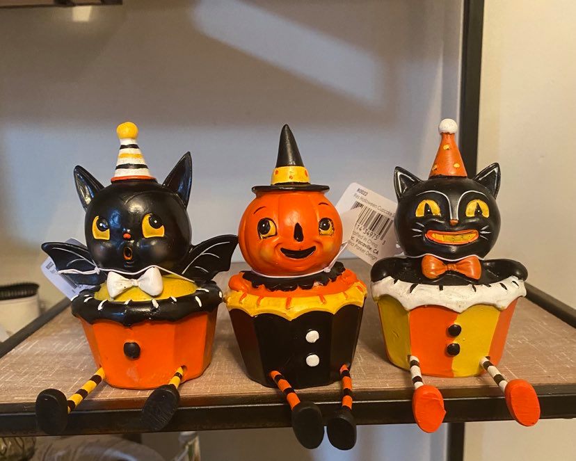 Cupcake Shelf Sitters Bat, Pumpkin, Black Cat